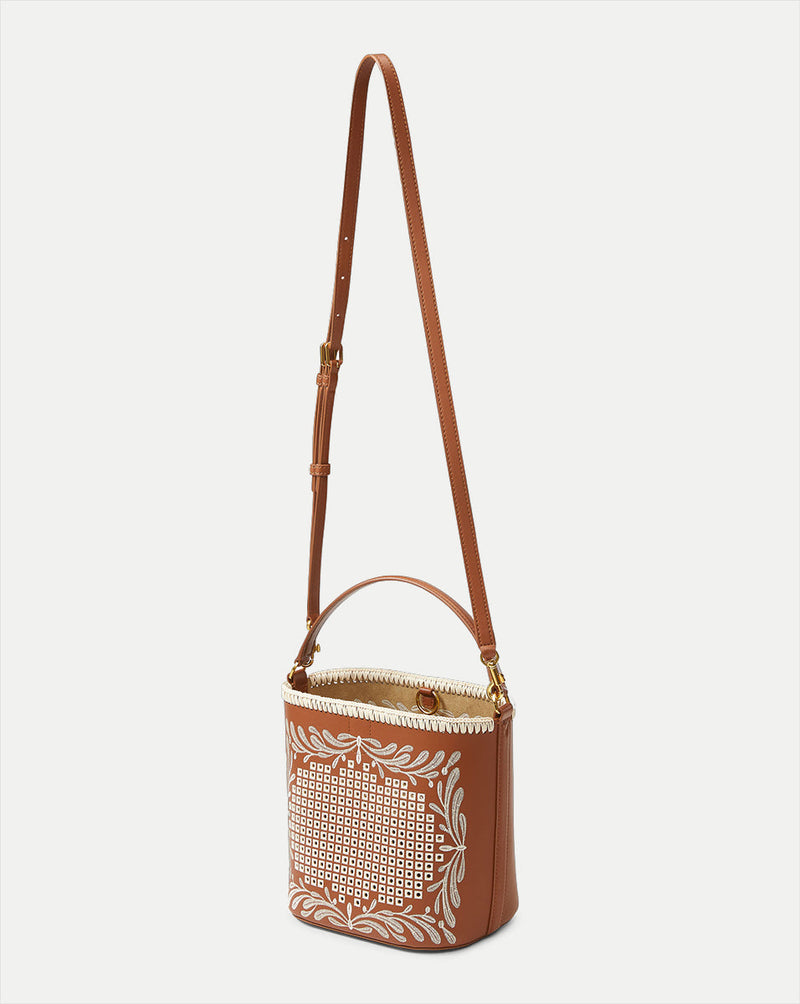 Eyelet Whipstitch Feedbag